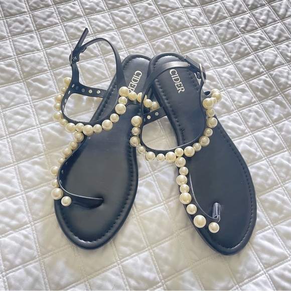 Cider Black Sandals with Pearl Accents NWOT - Picture 6 of 6